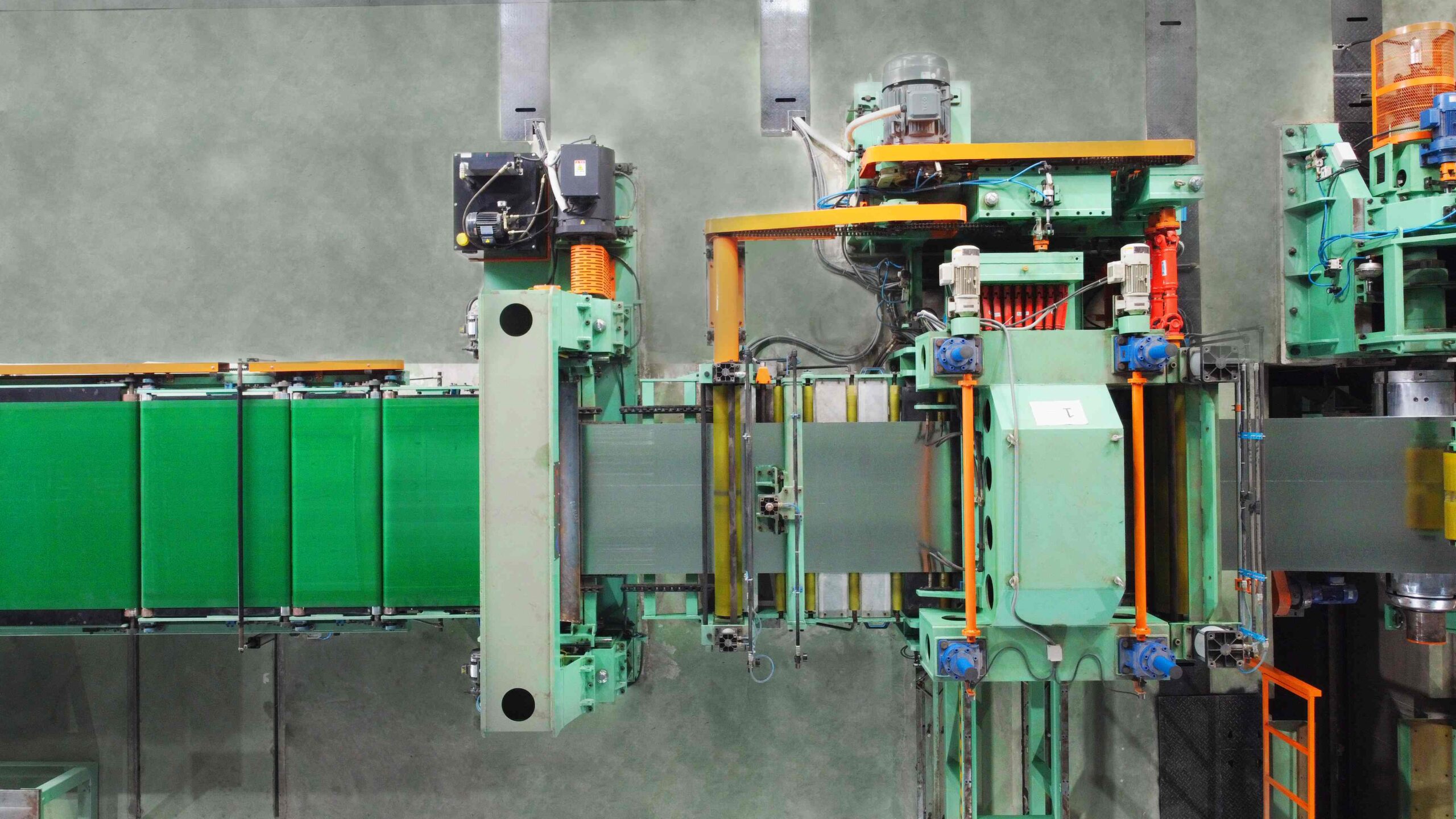 Hong Ky Cut To Length line – model HK-CTL1300
