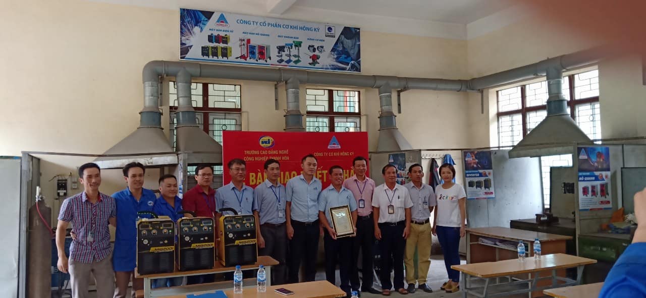 Trường Cao đẳng Nghề Công nghiệp Thanh Hóa tiếp nhận tài trợ lần 2 từ Hồng Ký