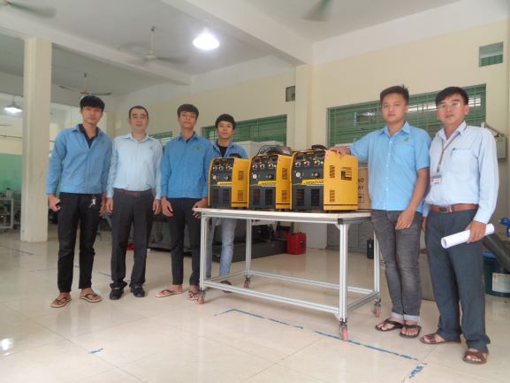 Cao đẳng Nghề Đà Nẵng đón nhận máy hàn công nghiệp tài trợ từ HỒNG KÝ