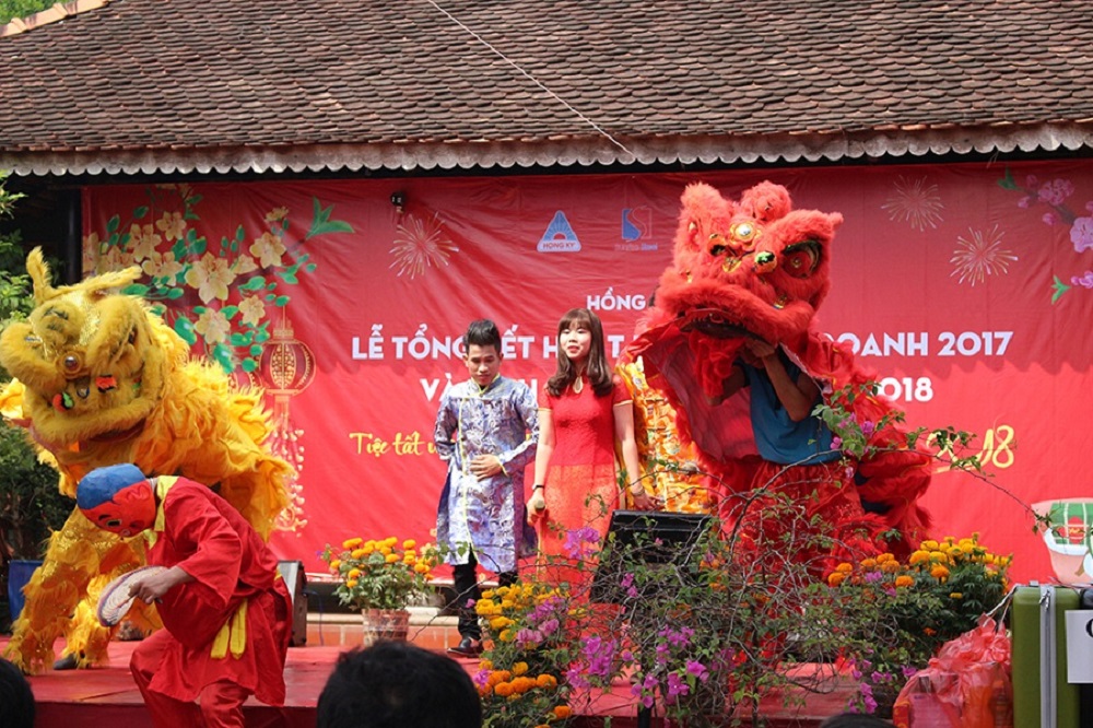 Hoành tráng lễ tổng kết hoạt động kinh doanh 2017, định hướng chiến lược 2018 và tiệc tất niên công ty Hồng Ký