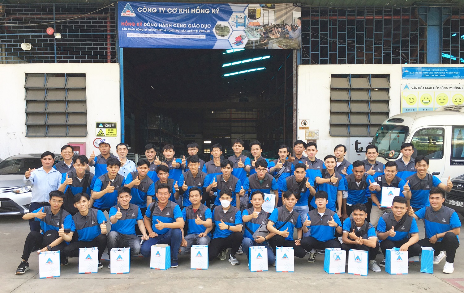 Sinh viên ĐH Cần Thơ tham quan nhà máy Hồng Ký